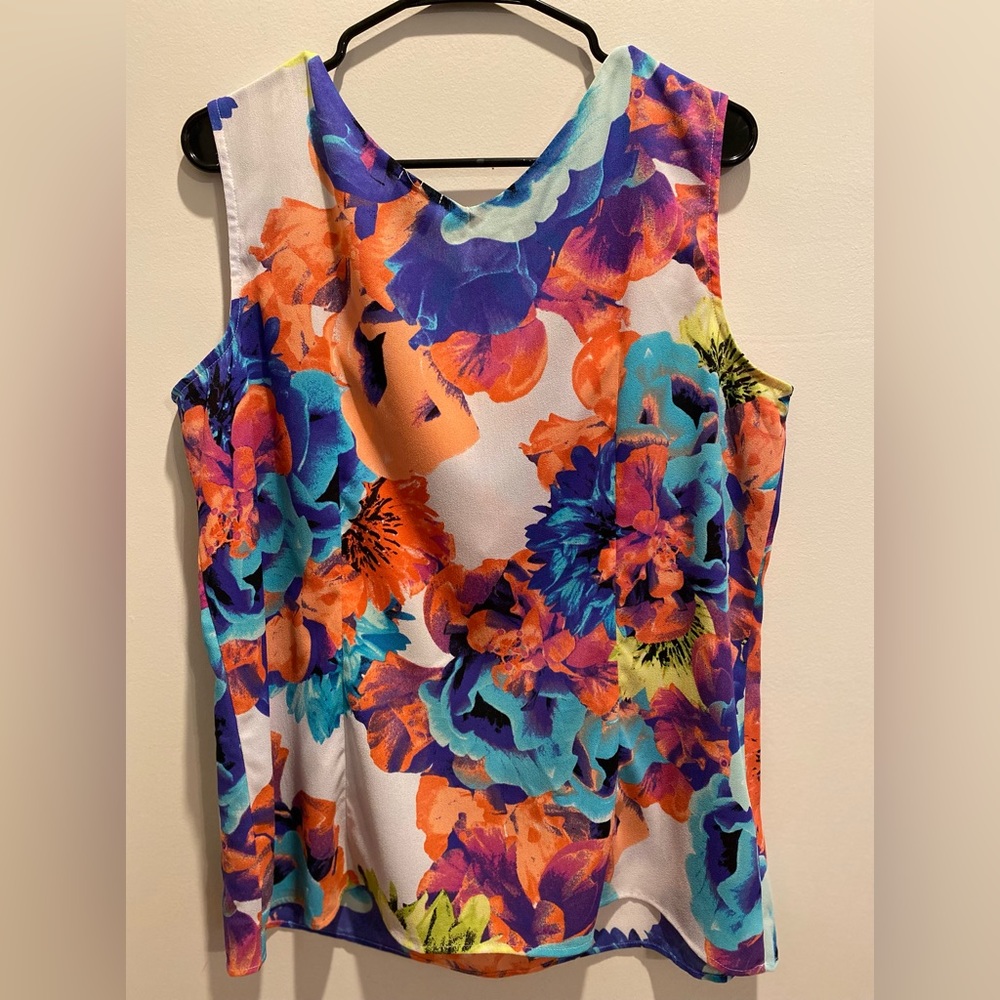 Worthington, Size XL, Floral Print, Sleeveless V-Neck Blouse - Picture 2 of 8